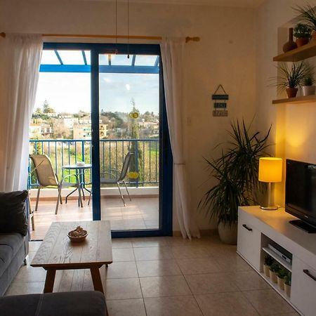 Ron'S Pergola Apartment Пафос Экстерьер фото