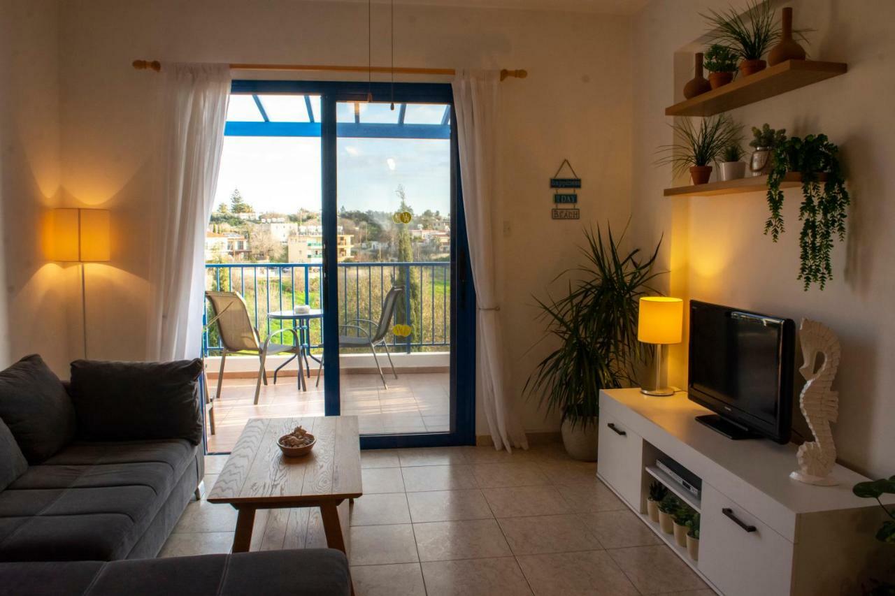 Ron'S Pergola Apartment Пафос Экстерьер фото