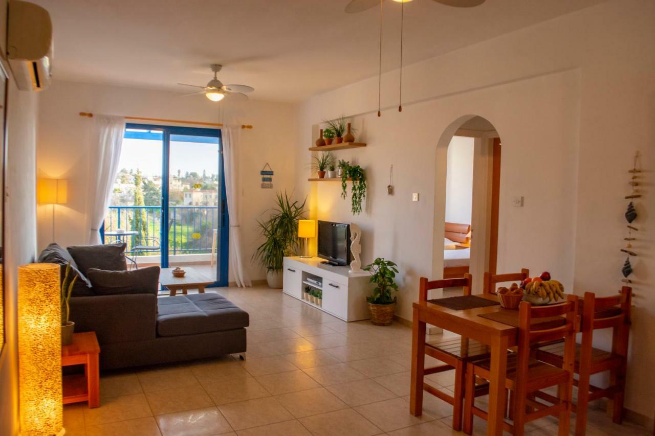 Ron'S Pergola Apartment Пафос Экстерьер фото