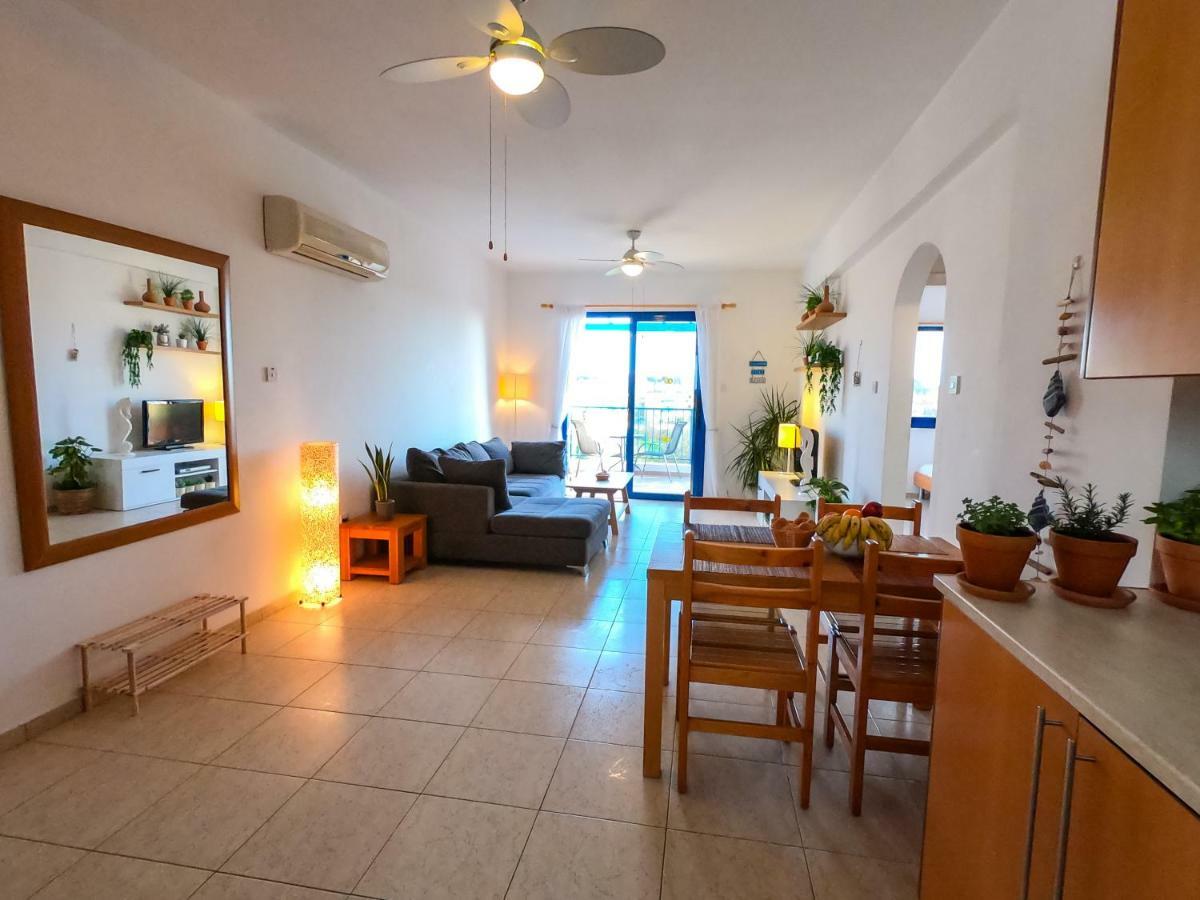 Ron'S Pergola Apartment Пафос Экстерьер фото