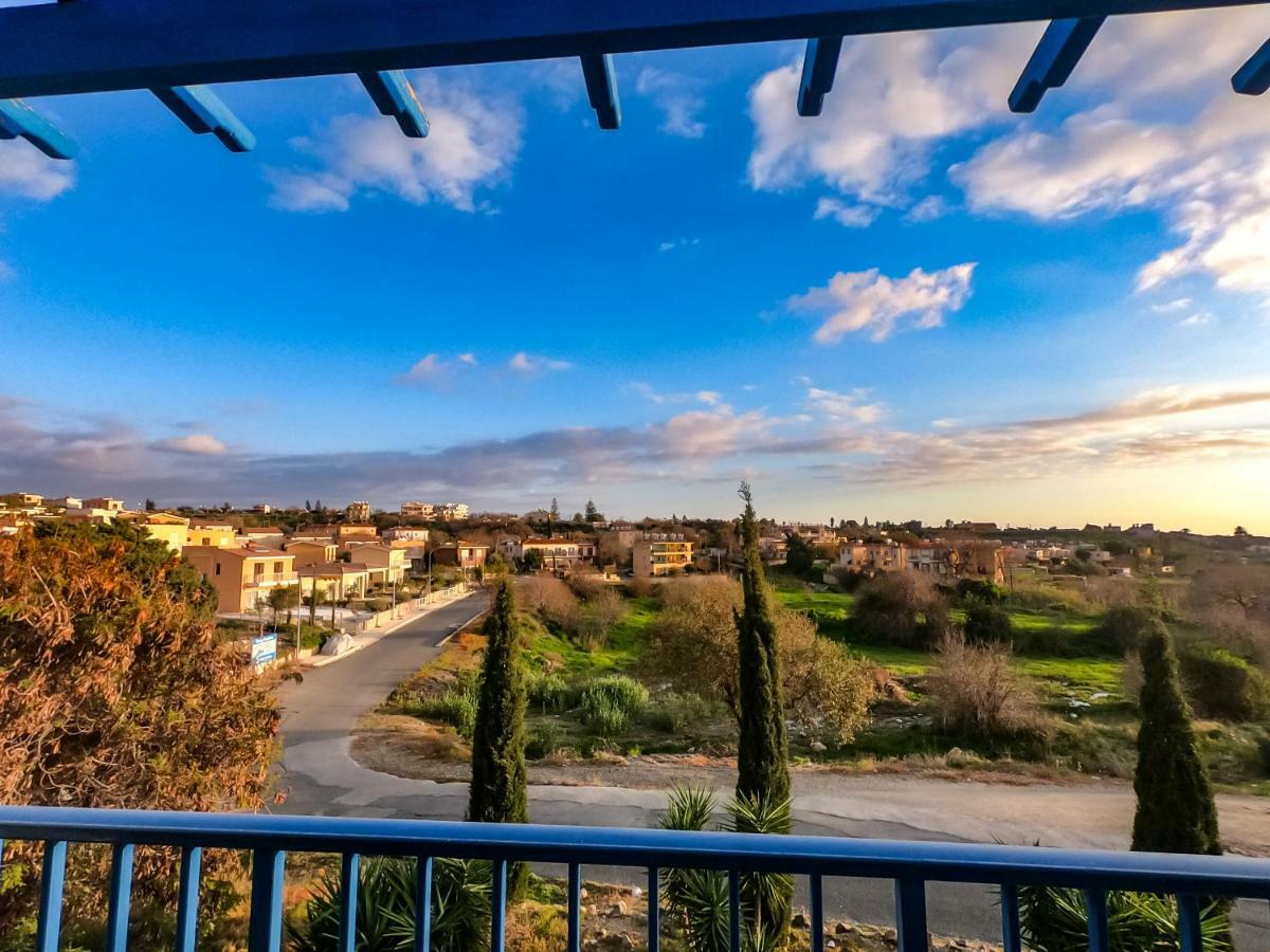 Ron'S Pergola Apartment Пафос Экстерьер фото