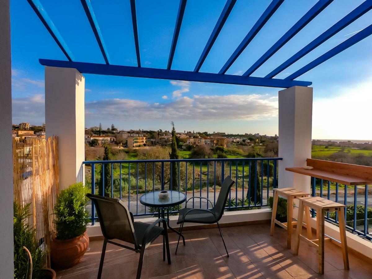 Ron'S Pergola Apartment Пафос Экстерьер фото