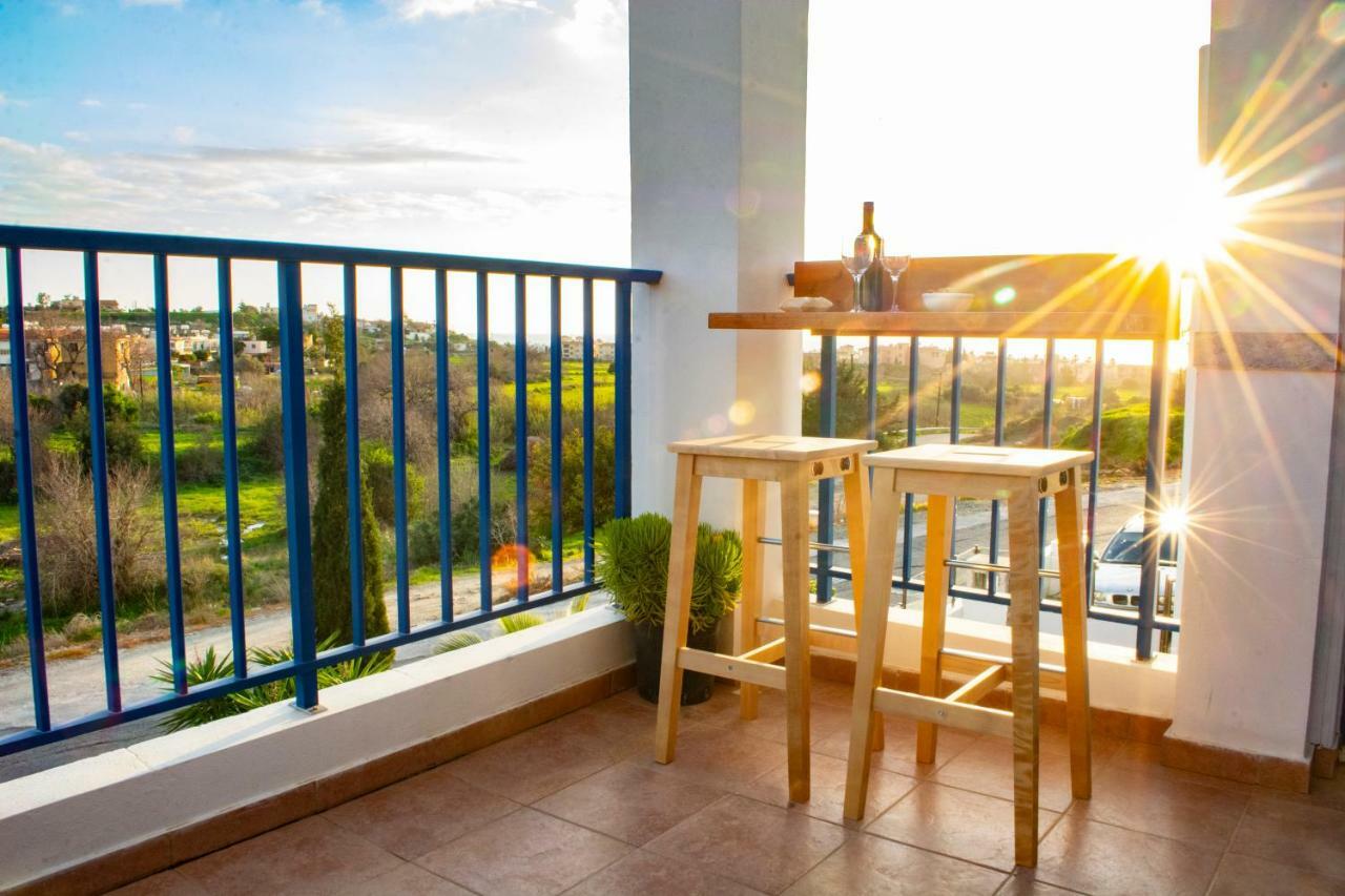 Ron'S Pergola Apartment Пафос Экстерьер фото